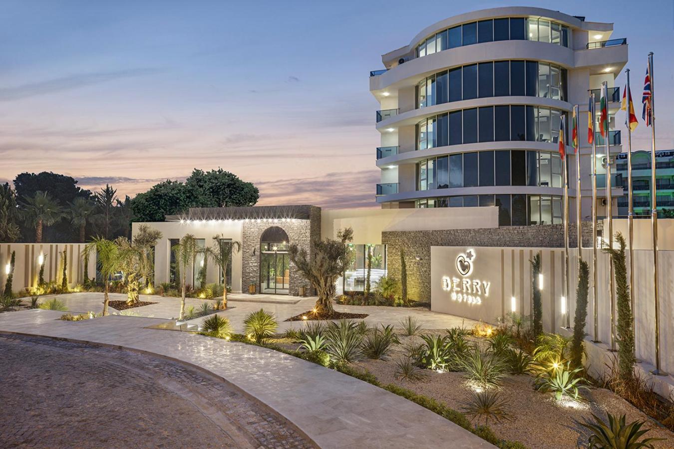 Berry Blue Hotels Side Esterno foto
