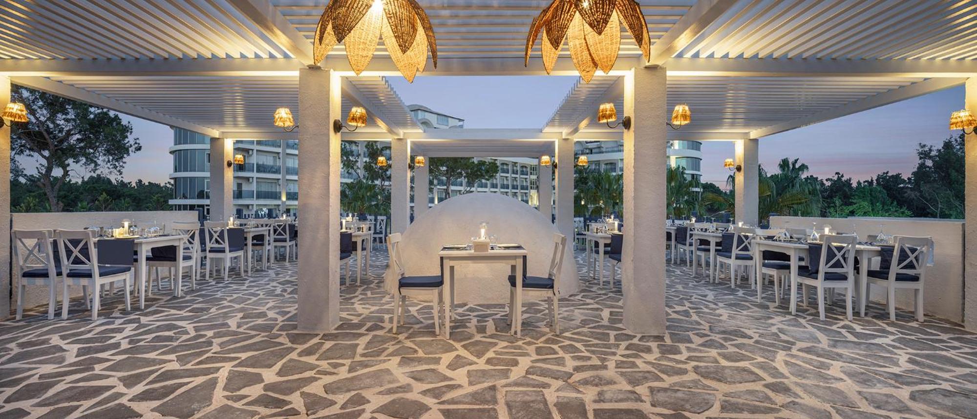 Berry Blue Hotels Side Esterno foto