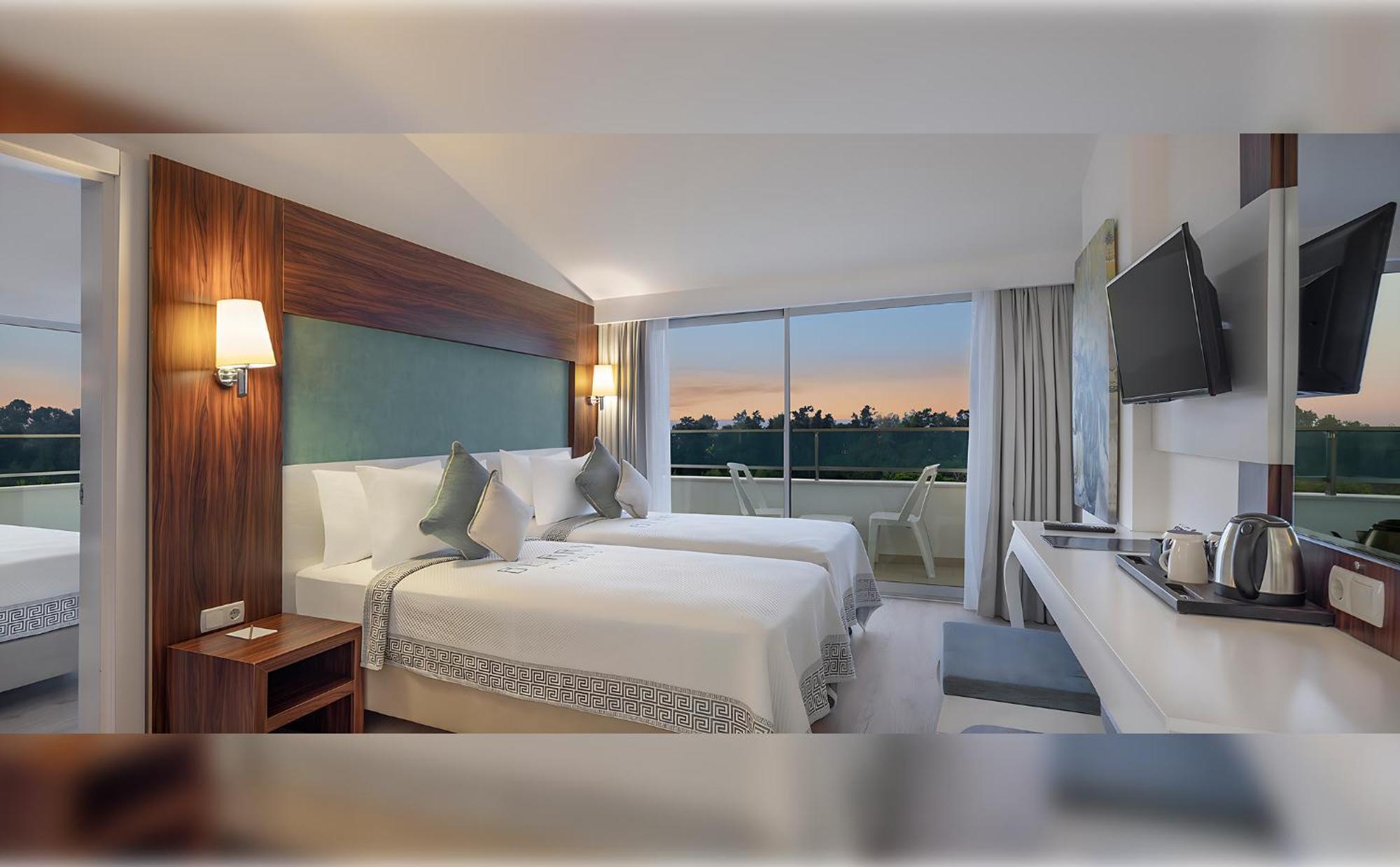 Berry Blue Hotels Side Esterno foto